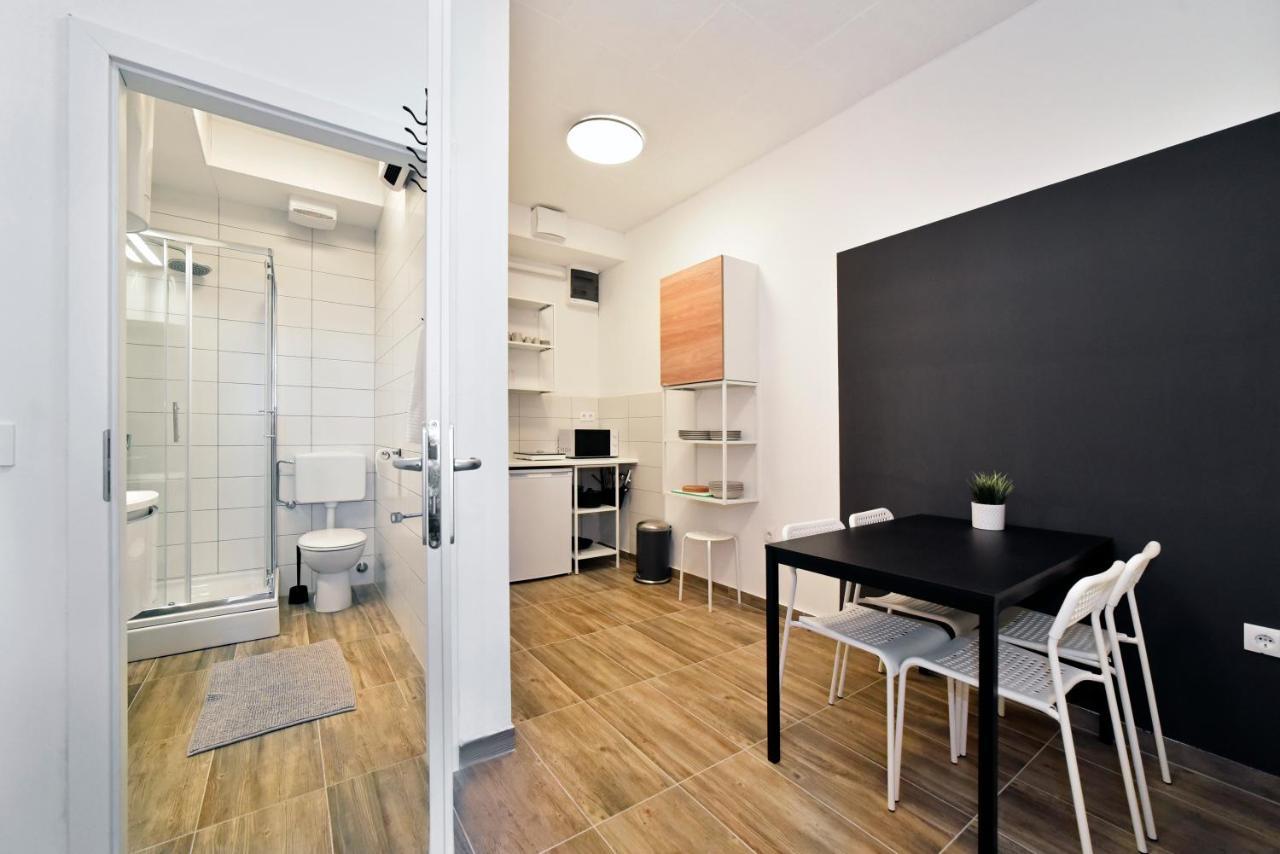 Apartments Dubec Сесвете Екстер'єр фото